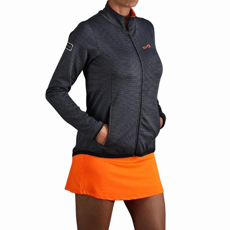 Chaquet? Endless Lithe Tit?nio